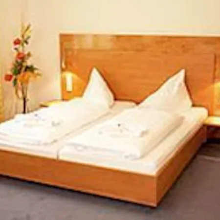 Loewen Garni - ルスト