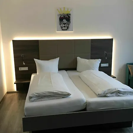 Loewen Garni - ルスト