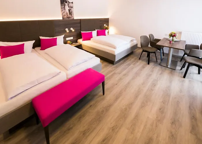 Hotel Loewen Garni - 3*